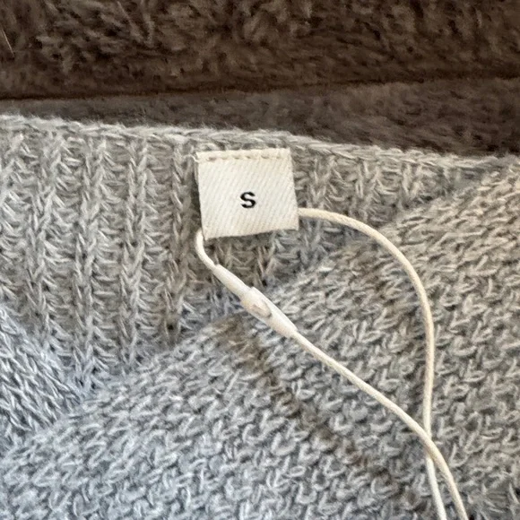 A Classy Chic Boutique Off-the-Shoulder Gray Sweater - Picture 4 of 9